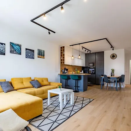 Apartment Ag With Balcony And Garage