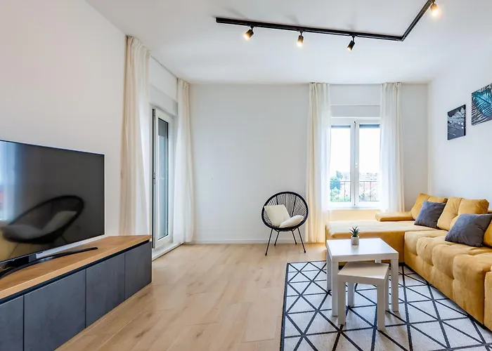 公寓 Ag With Balcony And Garage 扎达尔
