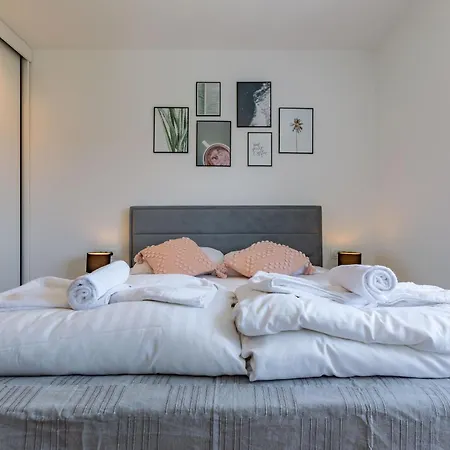 شقة Ag With Balcony And Garage