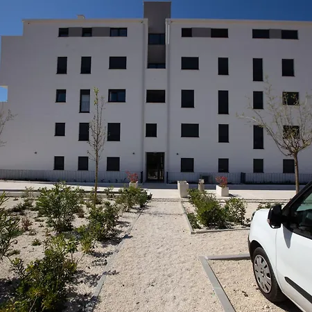 Ag With Balcony And Garage * زادار